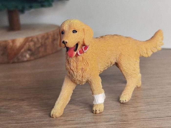 Schleich Chien Golden retriever Figurine Animal domestique