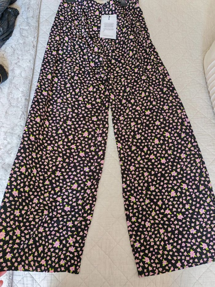 Pantalon fleurie neuf - photo numéro 11