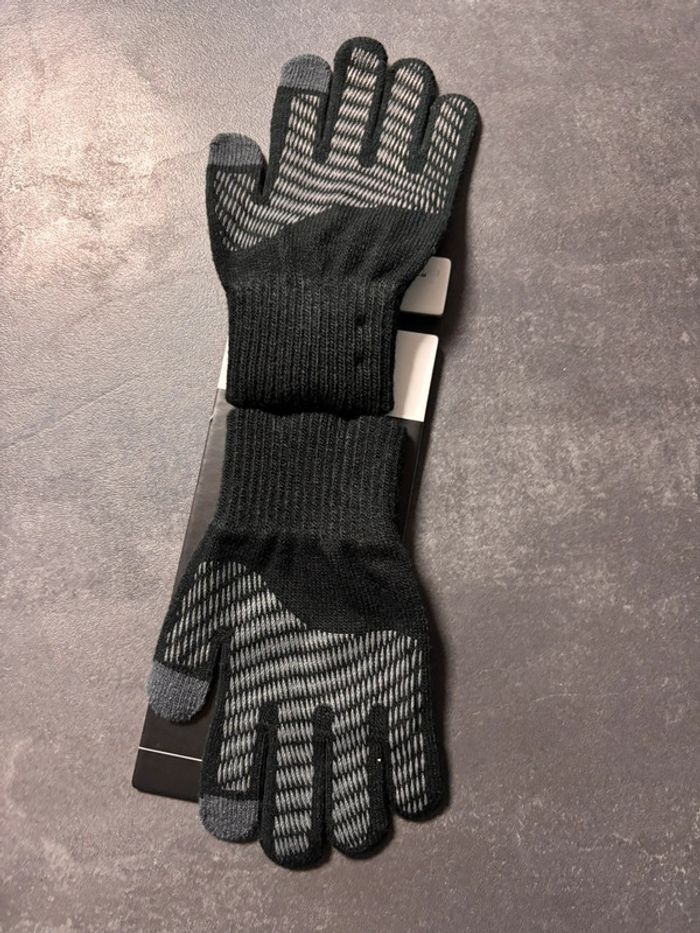 Gants Nike tactiles taille S-M Neufs unisex - photo numéro 2