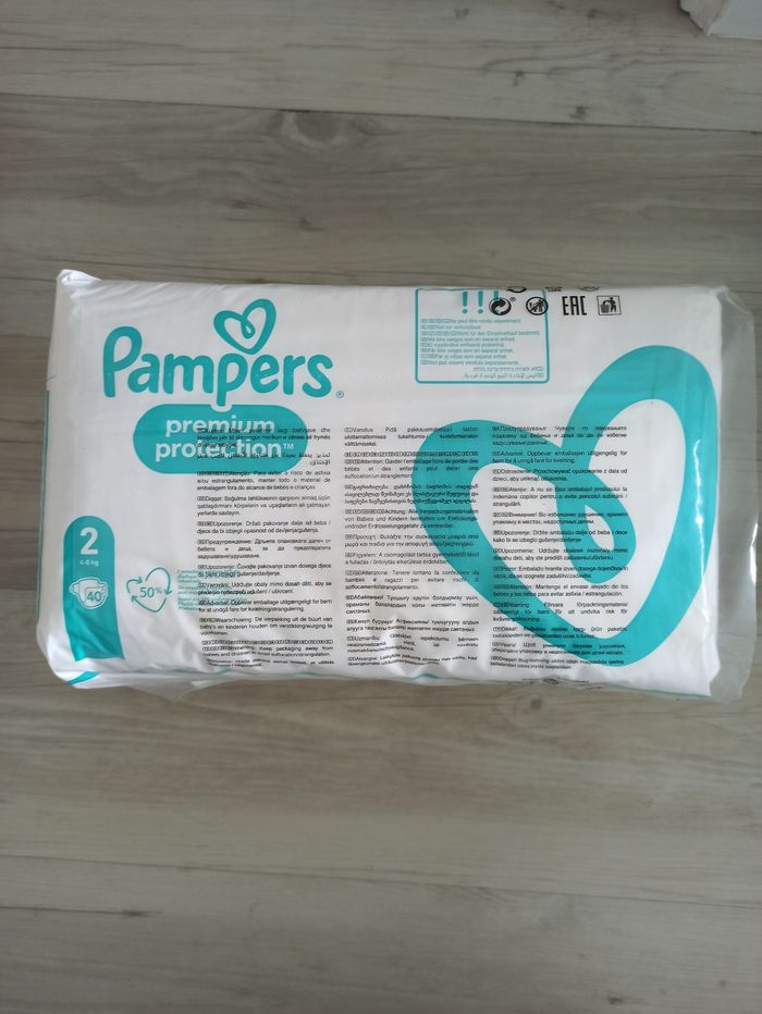 2 x 40 couches Pampers Taille 2