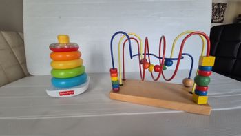 Lot de 2 jouets bébé