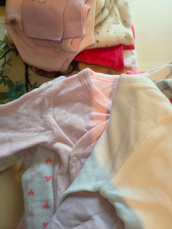 Lot de vêtements 133 article en tout toutes les taille