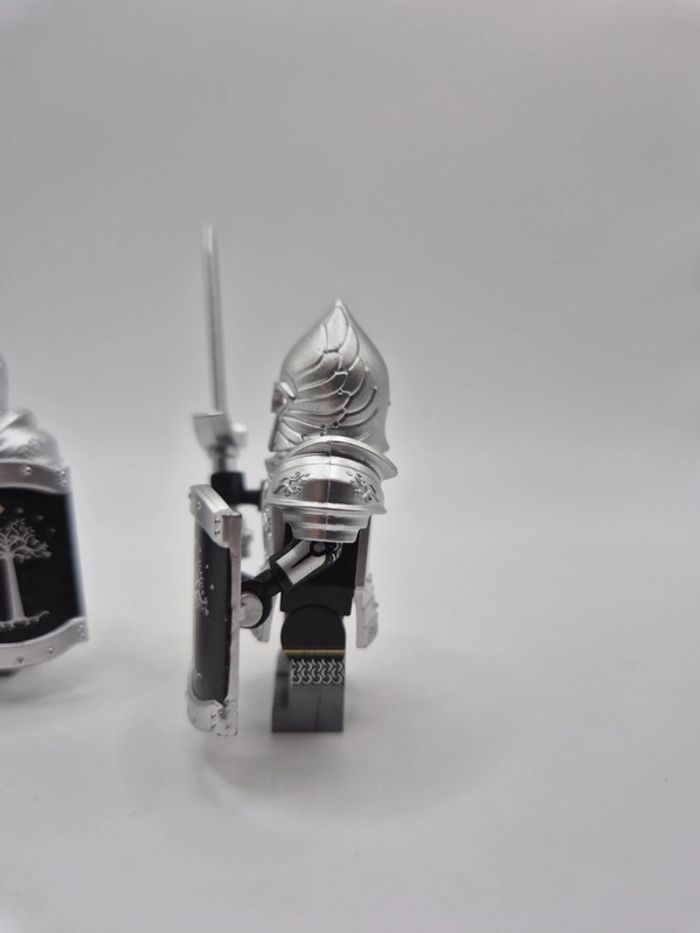 Figurines type lego 2 guerriers de minas tirith du gondor seigneur des anneaux / hobbit - photo numéro 4