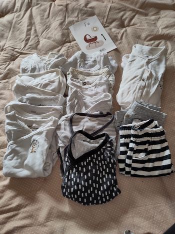 Lot bébé 0-1 mois tachés