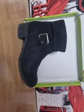 Vend bottine talon noire