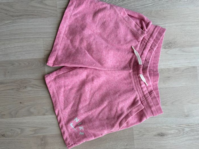 Short Nike 10-12ans M