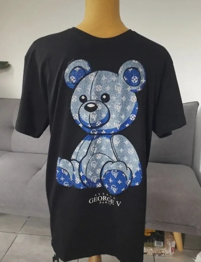T-shirt Avenue George V neuf