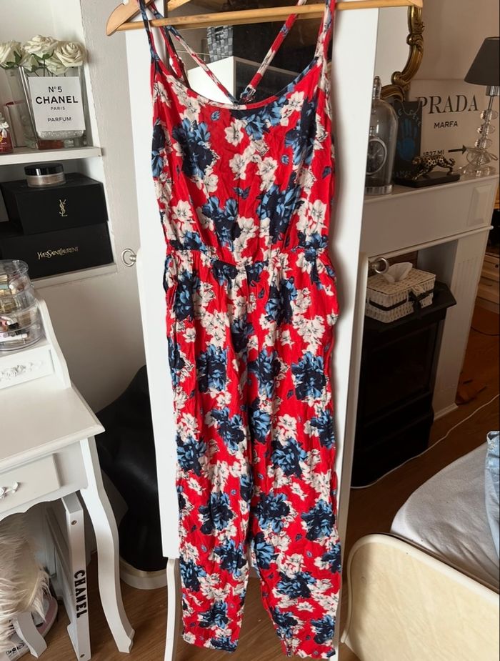 Combinaison pantalon à fleurs légère Bershka rouge T.S TBE 💐
