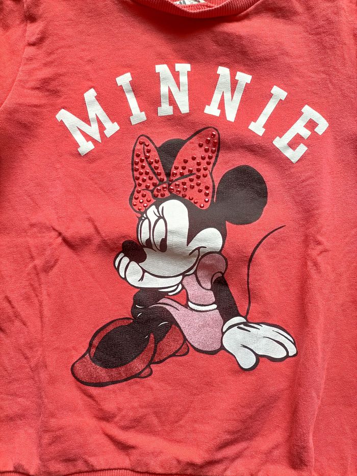 Sweat shirt fille Disney Minnie 6 8 ans rouge TBE - photo numéro 2