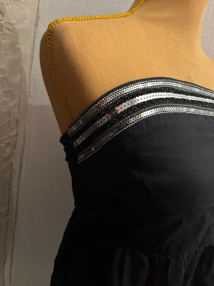 Haut sans bretelle - photo numéro 5