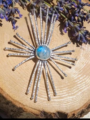 Très grand pendentif