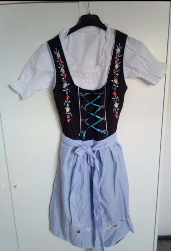 Dirndl