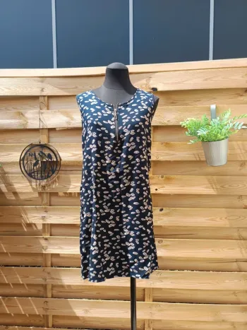 Robe fluide et légère taille M