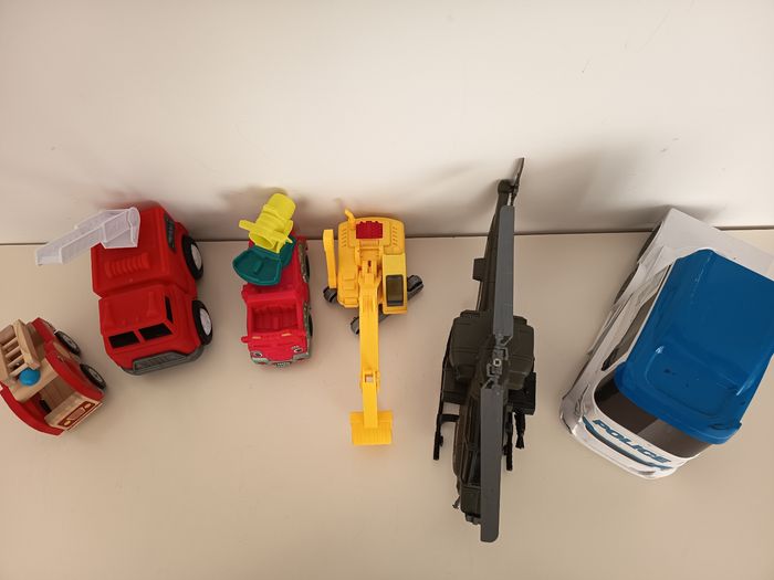 Lot de plusieurs véhicules - photo numéro 2