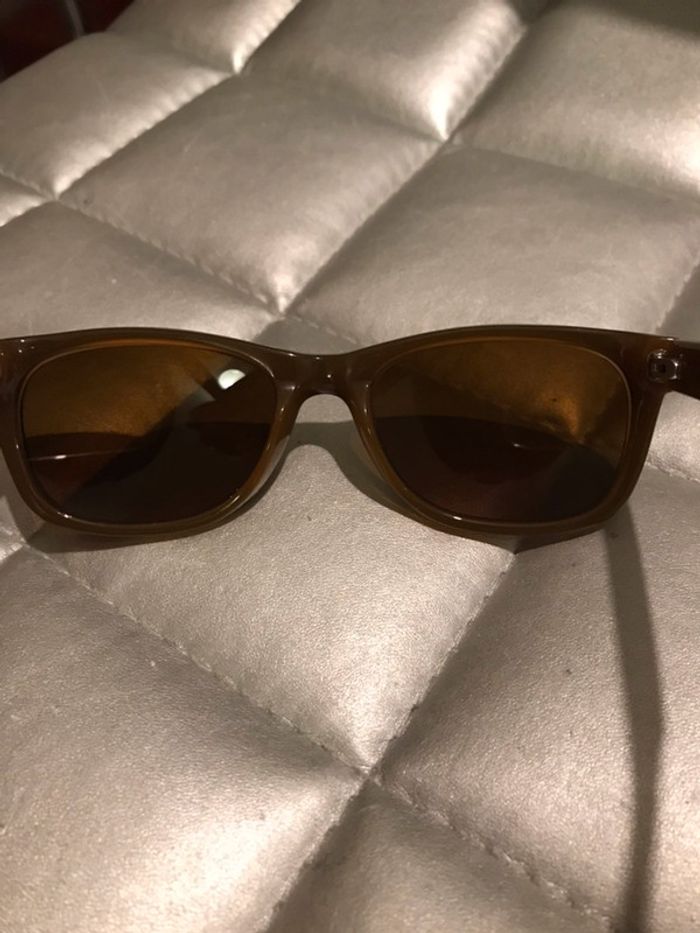 Lunettes de soleil neuves - photo numéro 2