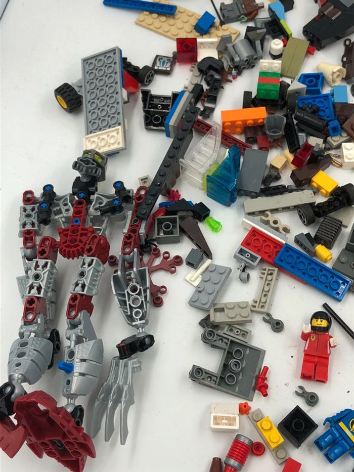 Lot de pièces Lego en vrac City, Star Wars, Bionicle et d’autres - photo numéro 7
