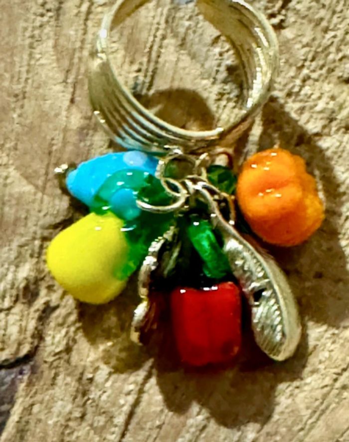 Bague large réglable fruits et légumes en verres en breloques habaha Paris - photo numéro 7
