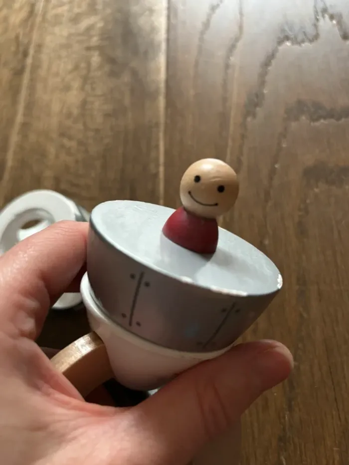 Fusée en bois magnétique Janod bon état - photo numéro 4