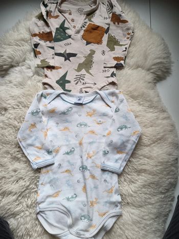 Lot 2 bodies manches longues