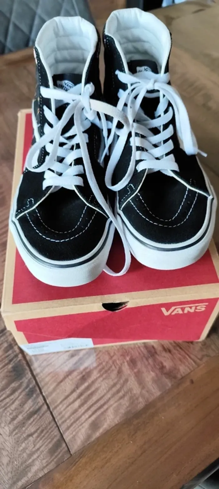 Baskets montantes velours Vans - photo numéro 2