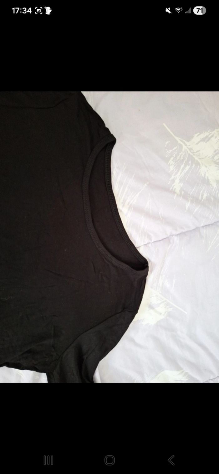 Top noir - photo numéro 2