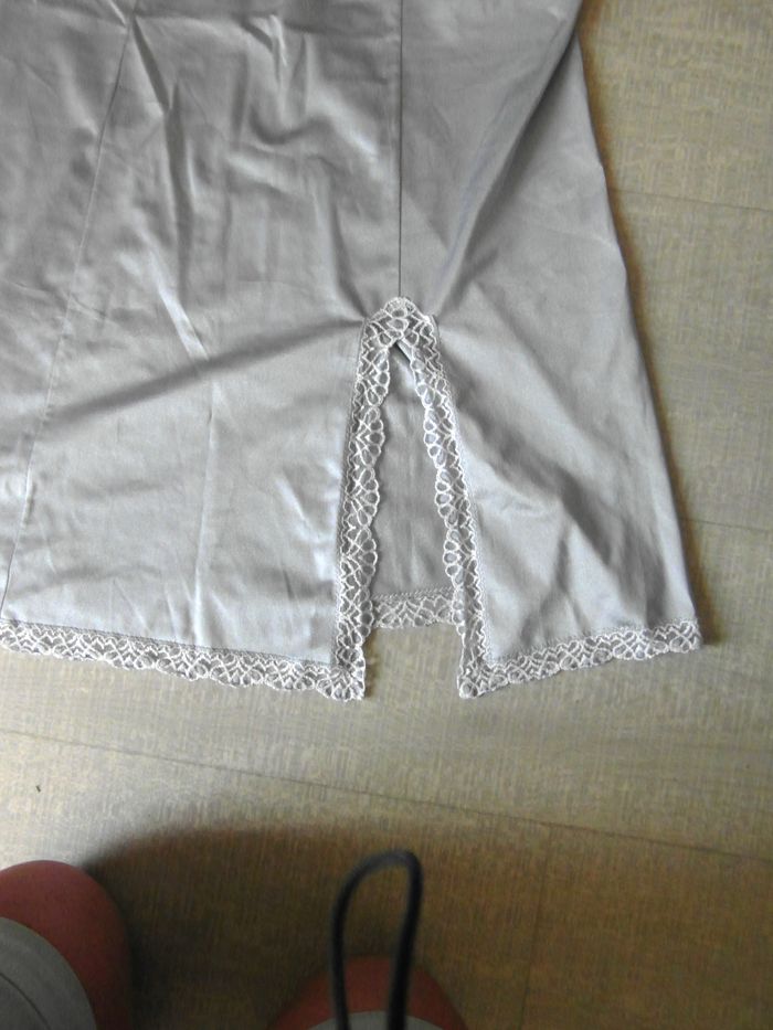 dessous de robe - photo numéro 3