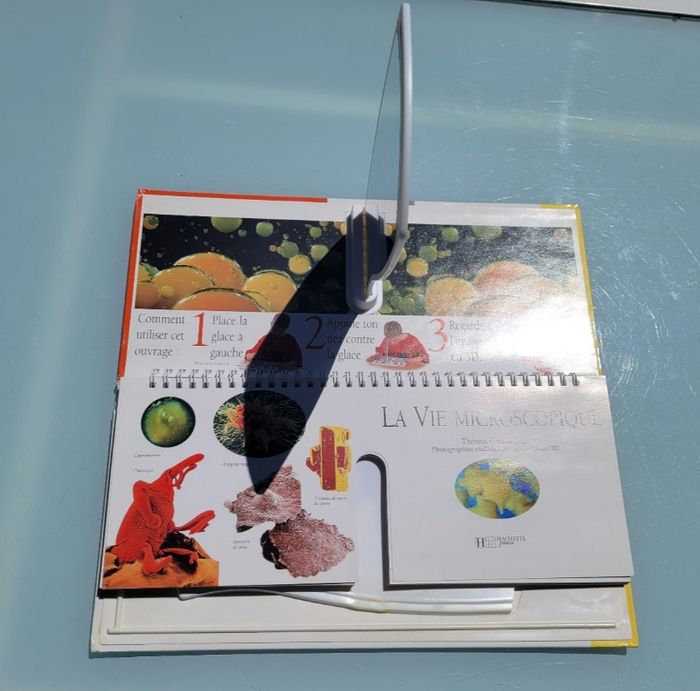 Superbe livre Nature en 3D 🪰 La vie microscopique 🪲 - photo numéro 3