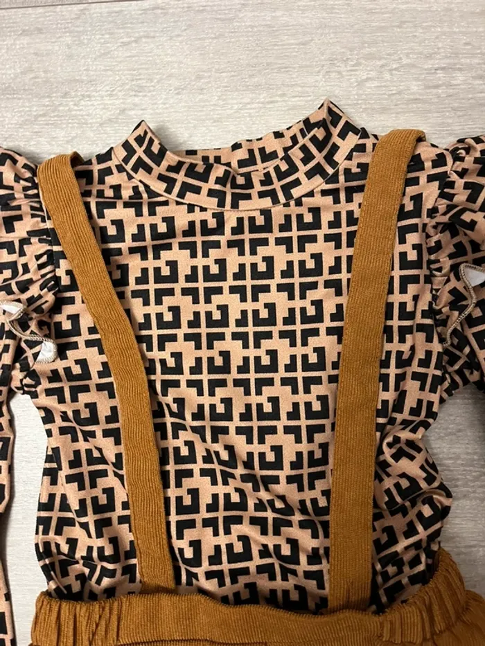 Magnifique ensemble tenue 3 pièces 6 ans jupe t shirt et gilet SHEIN et kiabi - photo numéro 6
