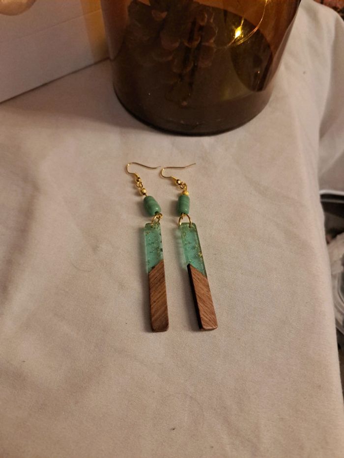 Boucles d'oreilles pendante marron vert doré - photo numéro 2