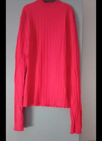 Superbe pull rouge h#m taille xs en parfait état