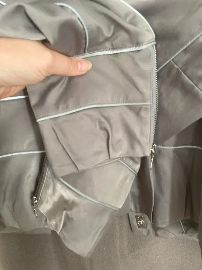 Jolie veste grise - photo numéro 5