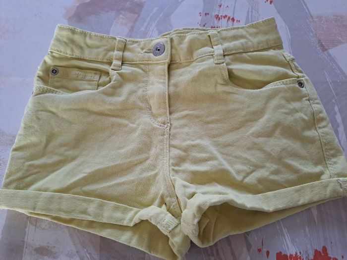 short jean jaune okaidi 7 ans