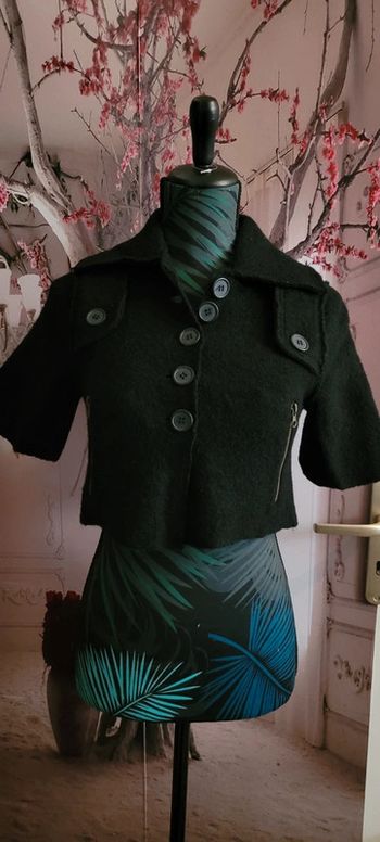 Veste courte noire Mango S