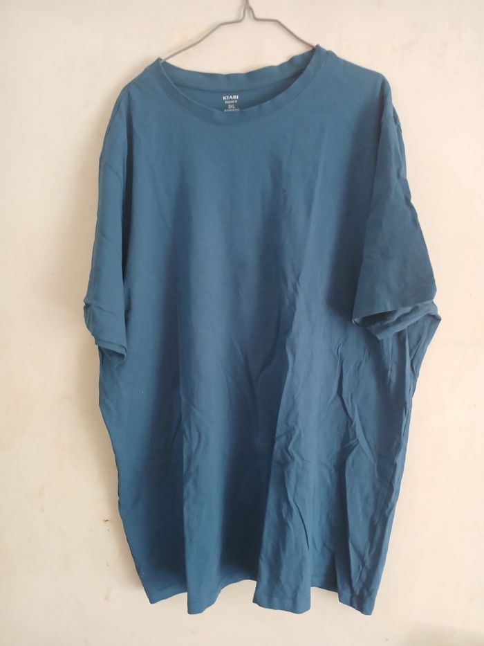Je vends ce tee-shirt basique bleu unisexe - photo numéro 1