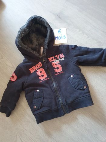 Gilet avec Capuche 6mois garçon