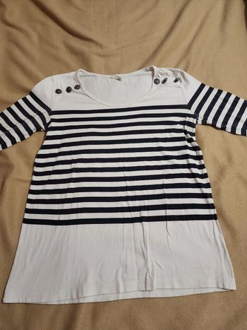 Tee-shirt ML avec boutons aux épaules