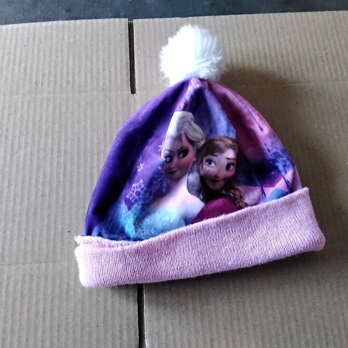 Bonnet taille 54 Reine des neiges Disney
