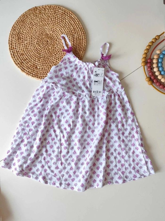 Robe  fleurie été pompons  tex  3/4ans