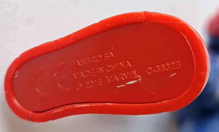 Figurine articulée Marvel Spiderman 28cm Hasbro 2018 - photo numéro 3