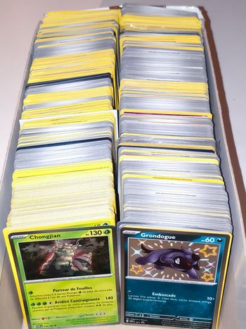 100 cartes Pokémon FR