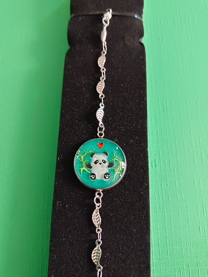 Très beau Bracelet Artisanal Panda