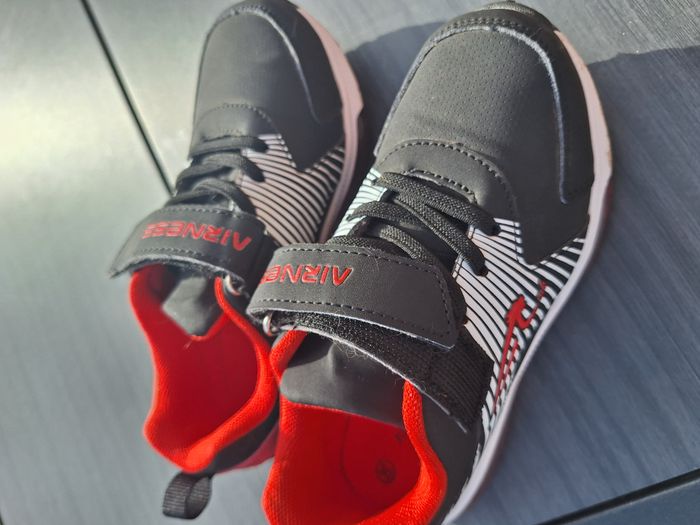 Baskets garcon airness 30 neuves