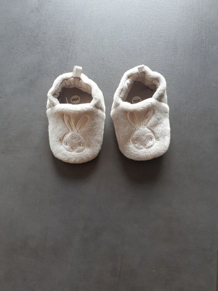 Chaussons neufs 3-6 mois