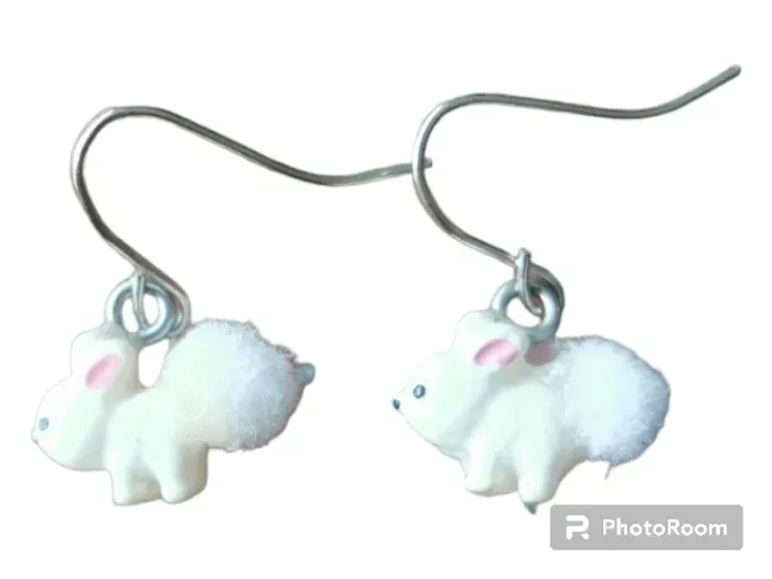Boucles d'oreilles lapin pompon neuves
