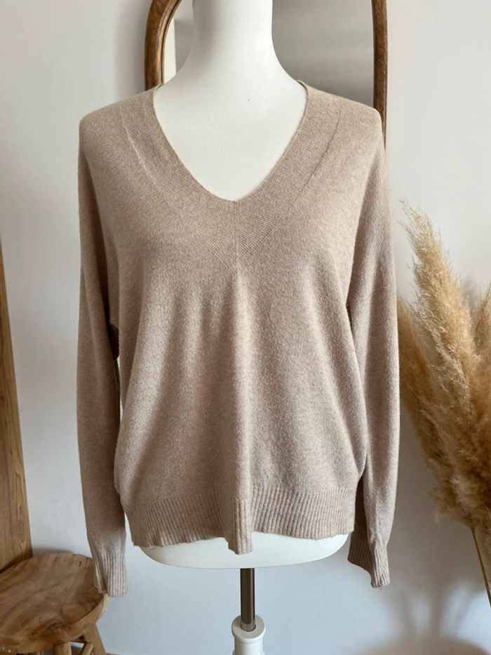 Pull col V beige Cécile Wang - photo numéro 4