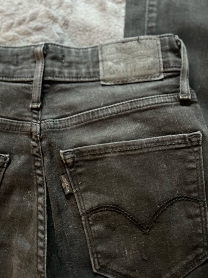 Jean noir levi’s - photo numéro 5