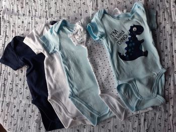 Lot de 5 bodys manches courtes