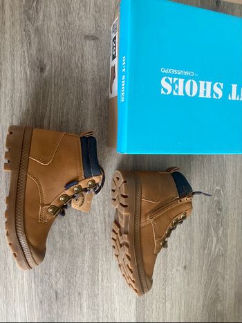 Chaussures  taille 26