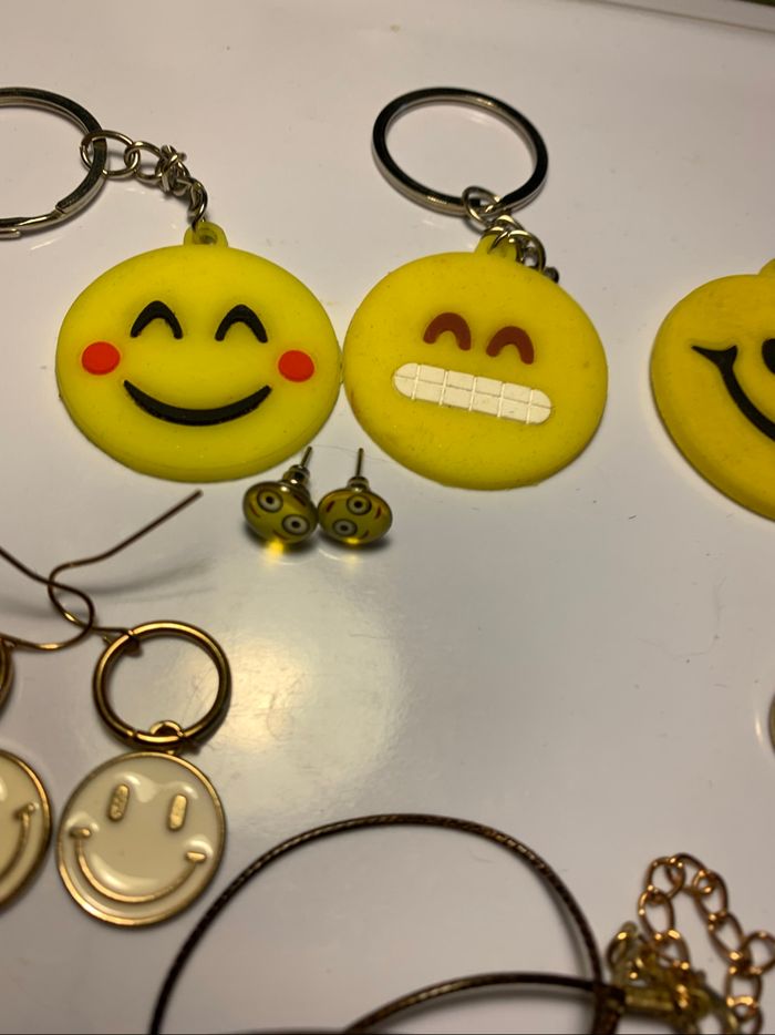 Lot bijoux accessoires smiley - photo numéro 5