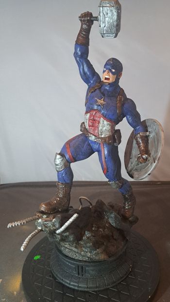 Figurine capitaine america